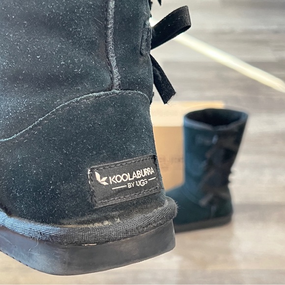 Koolaburra UGG Victoria Tall Boots Black 3 Bow Suede Kids Size 3 - Picture 8 of 10